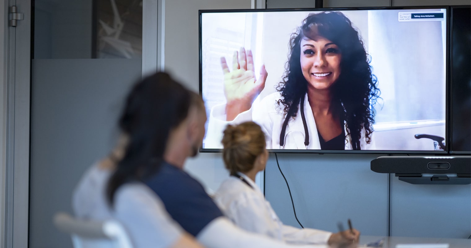 hospital meeting with virtual doctor presenting